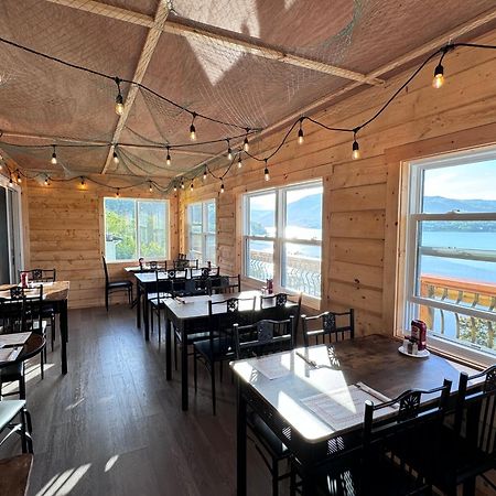 Knotty Pine Cottages, Suites & Motel Rooms Ingonish Exterior foto