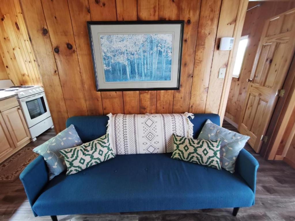 Knotty Pine Cottages, Suites & Motel Rooms Ingonish Exterior foto